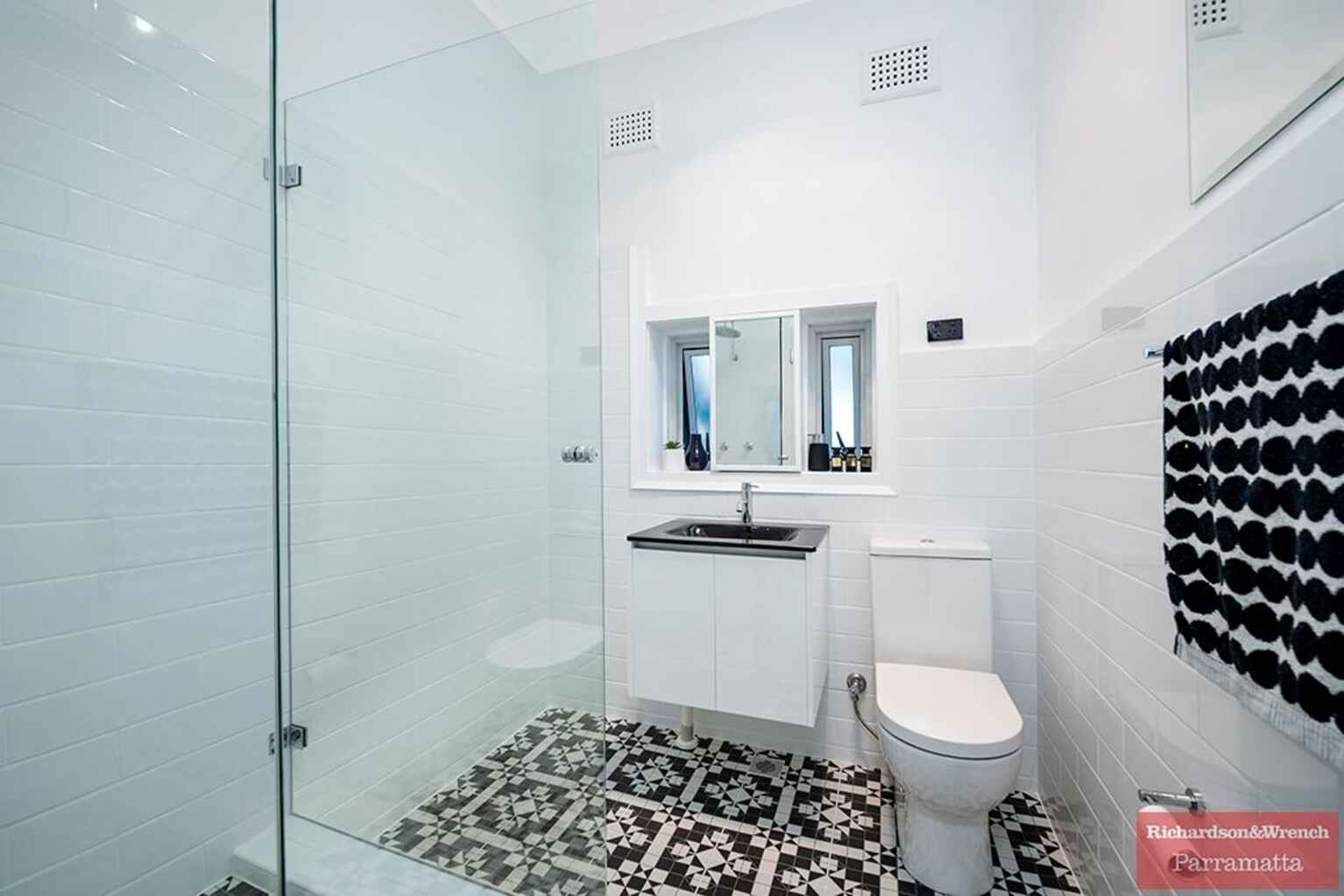 8 / 2 Croydon Avenue Croydon