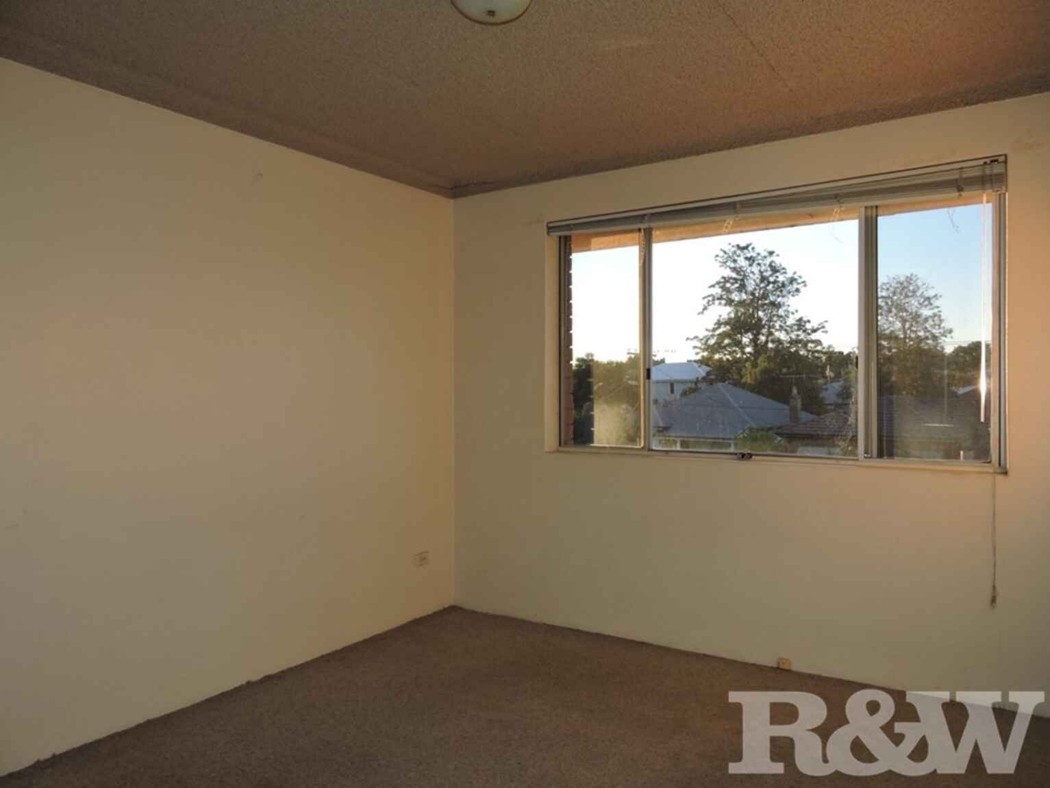 5/17 William Street North Parramatta