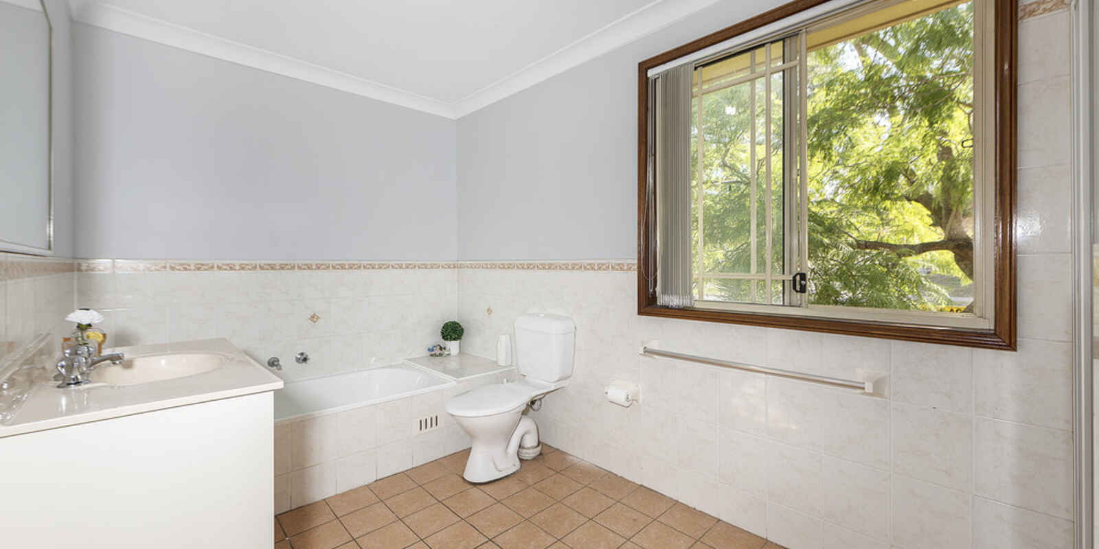 1/98-100 Metella Road Toongabbie