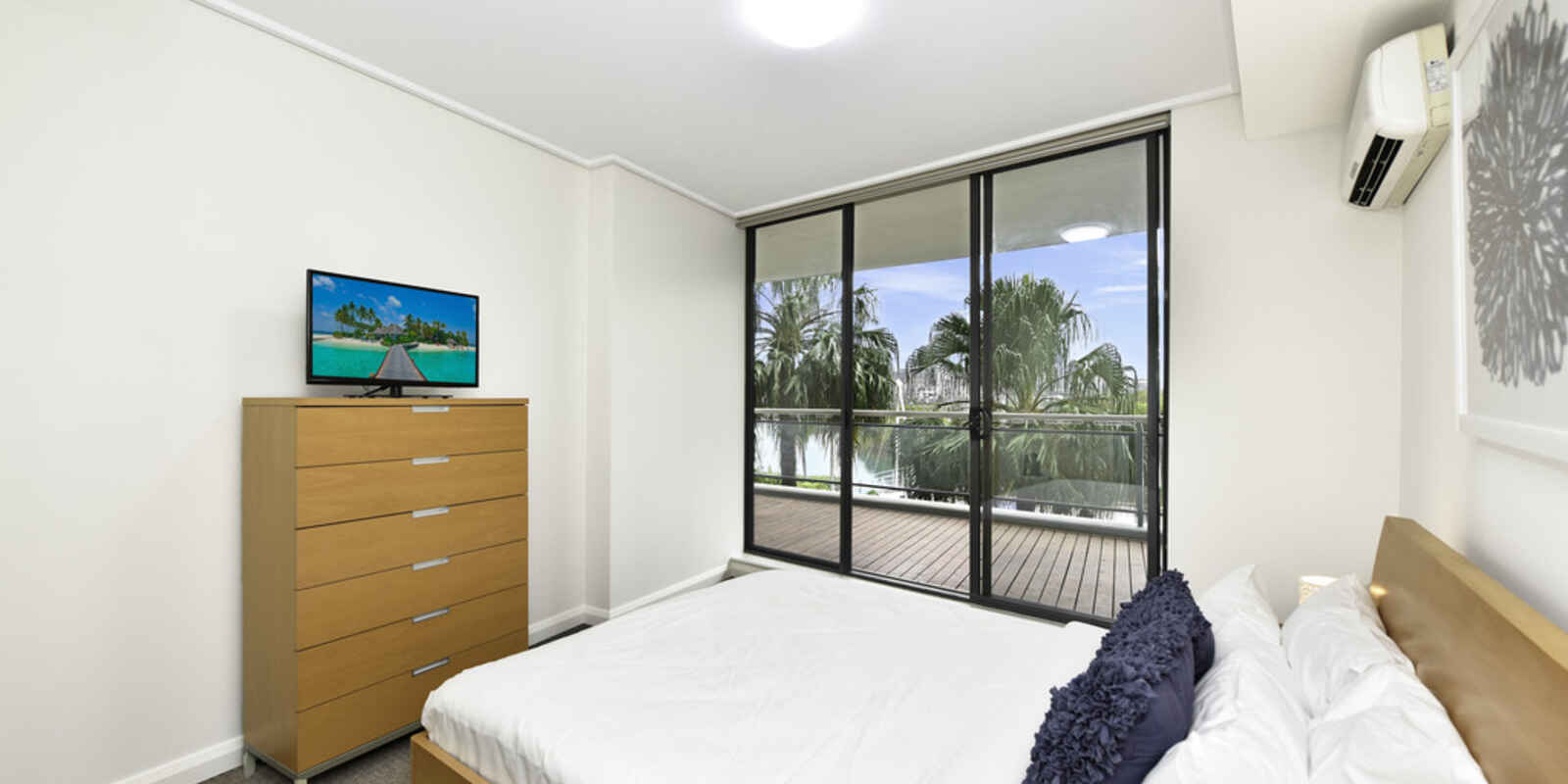 3/27 Bennelong Parkway Wentworth Point
