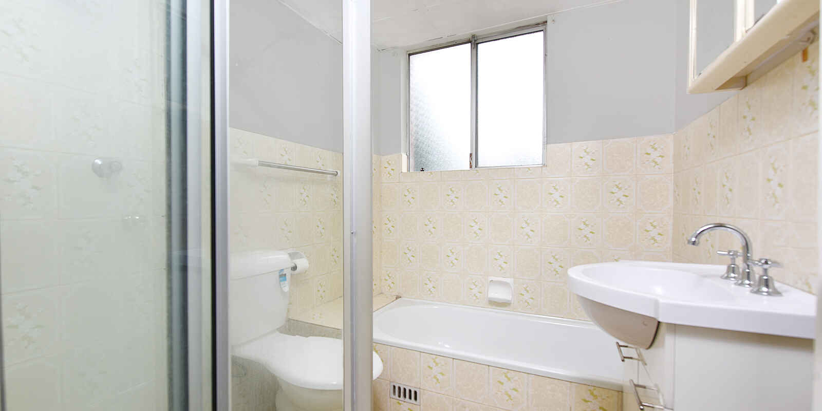 2/18 Crown Street Granville