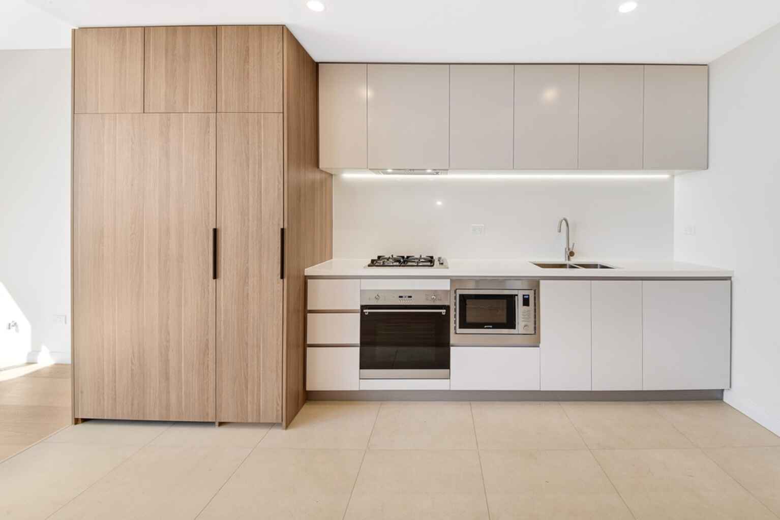 A1.804/158 Hawkesbury Road Westmead