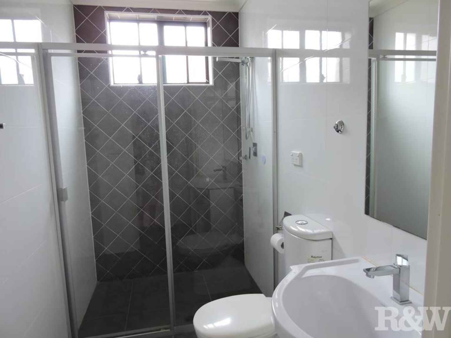 20/5-11 Howard Avenue Northmead