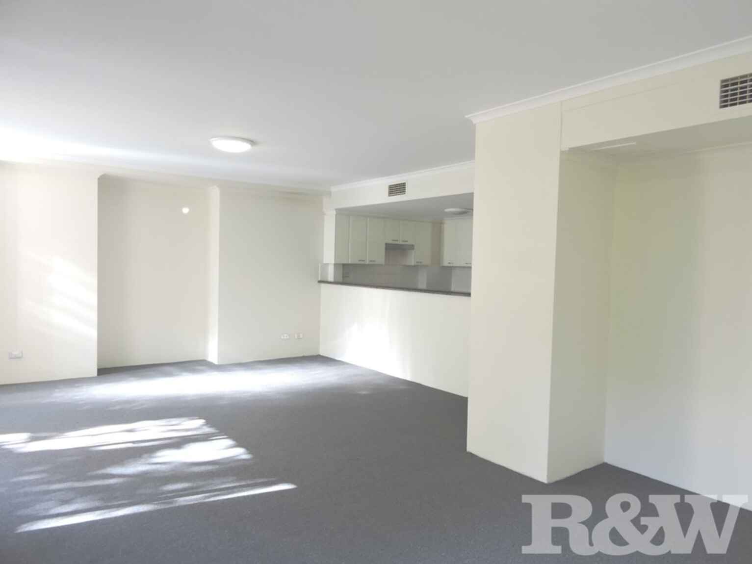 10/6 Rosebery Place Balmain