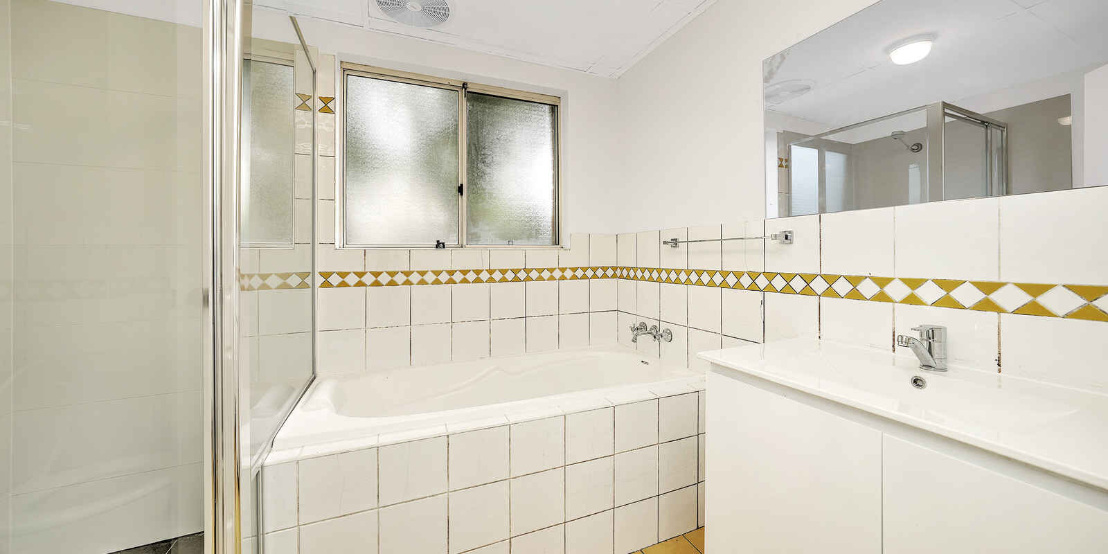 5/5-7 Tottenham Street Granville 5/5-7 Tottenham Street Granville