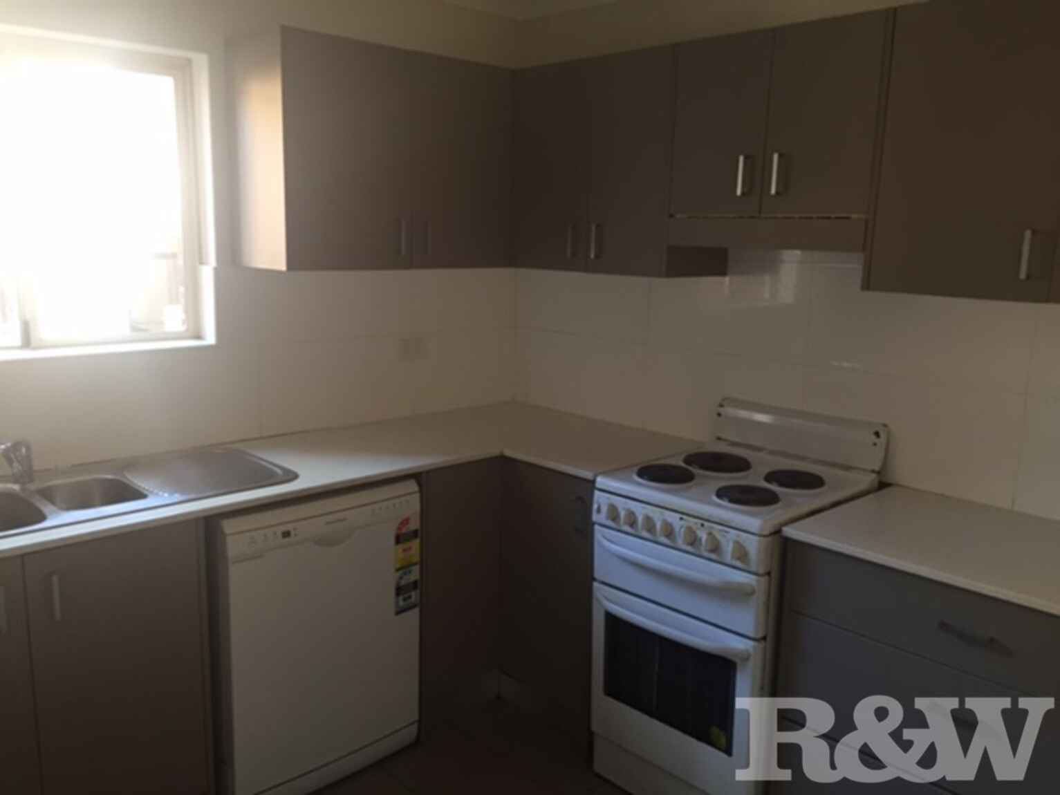 11/8-10 Queens Road Westmead 11/8-10 Queens Road Westmead