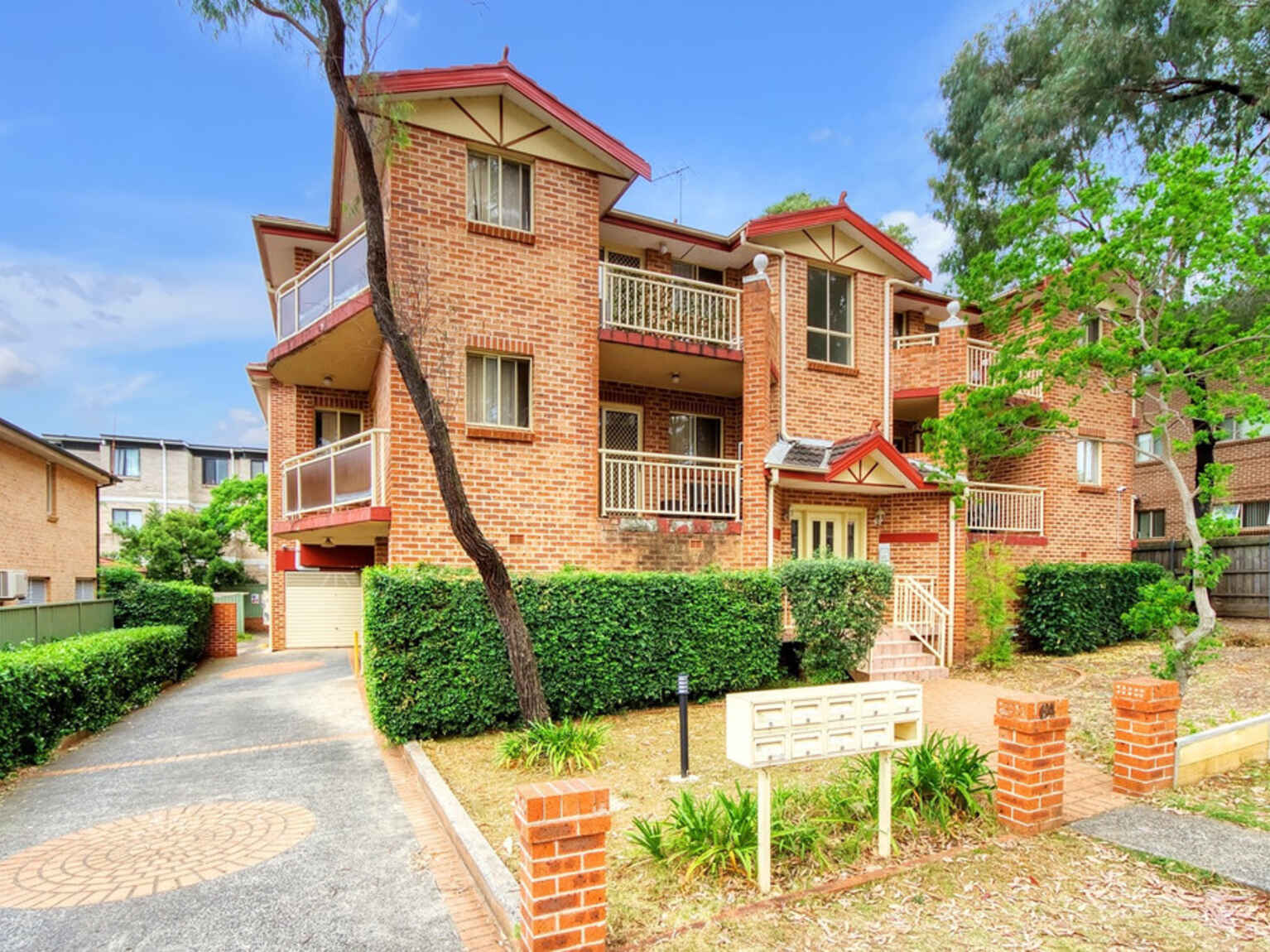 7/64 Clyde Street Guildford