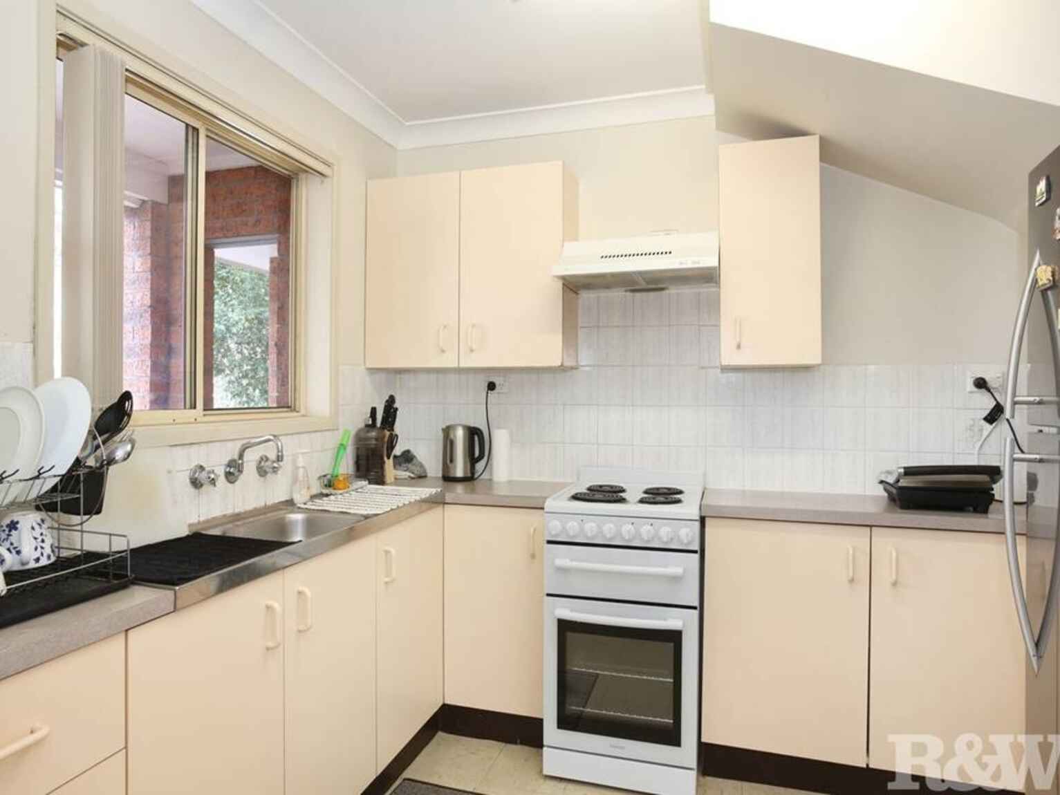 2/191-193 Targo Road Girraween