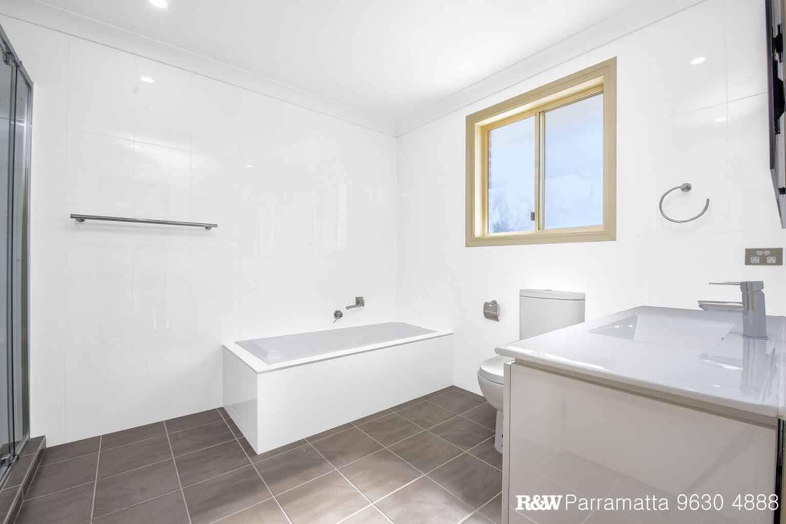 2/7 Rhonda Street Pendle Hill