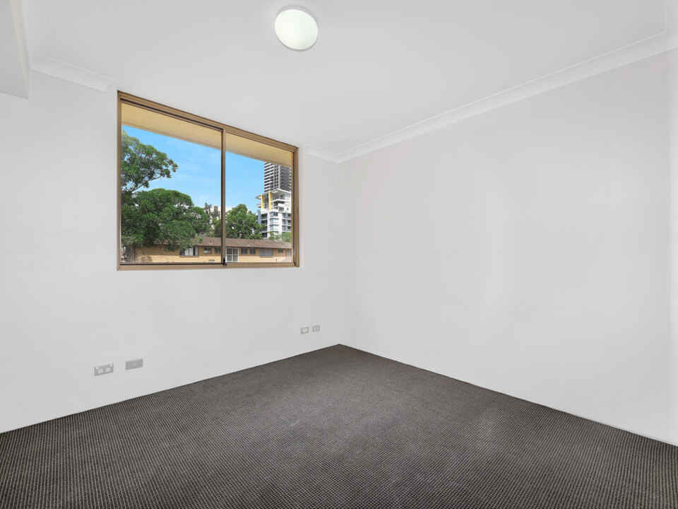 31/18 Sorrell Street Parramatta