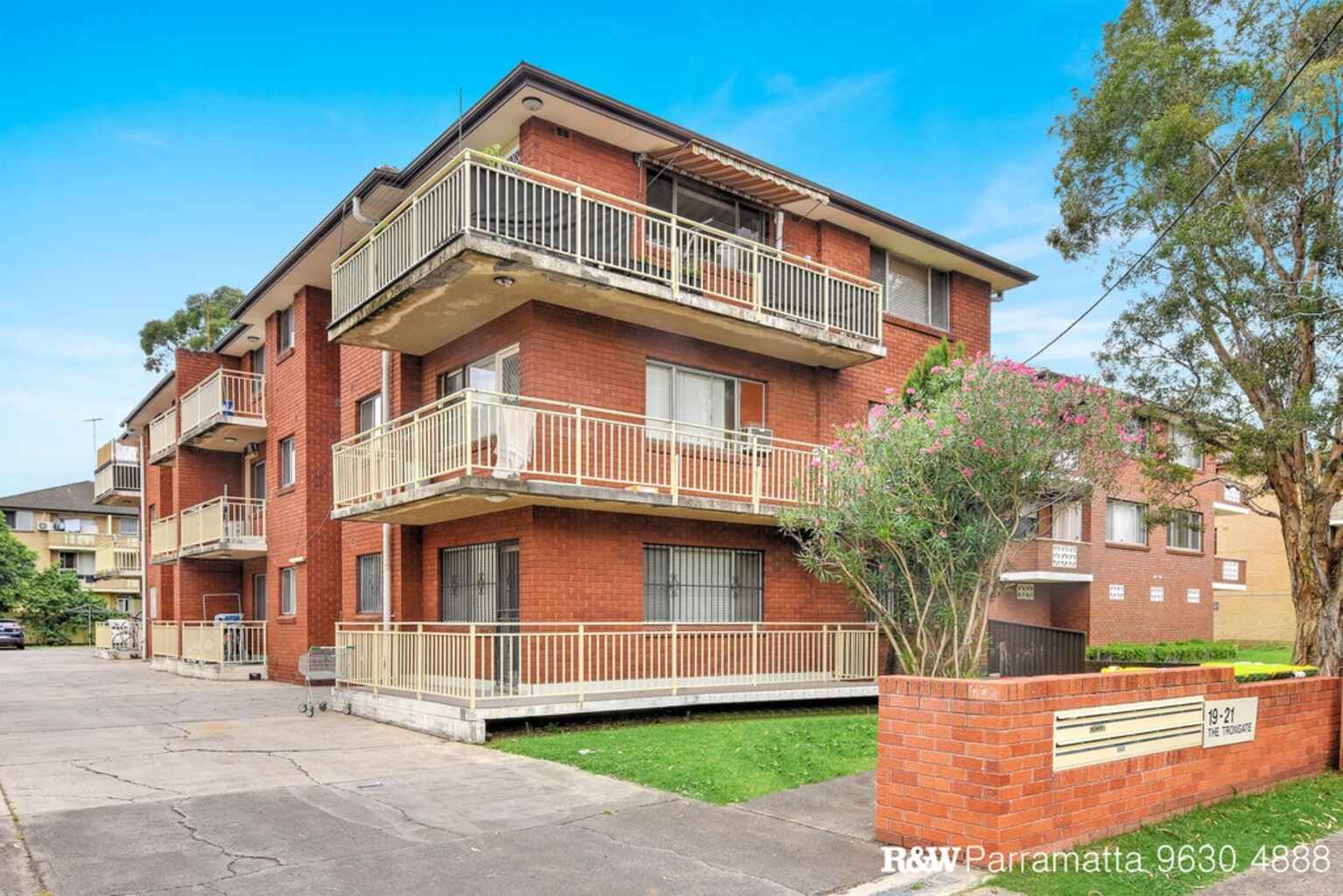 11/19-21 The Trongate Granville