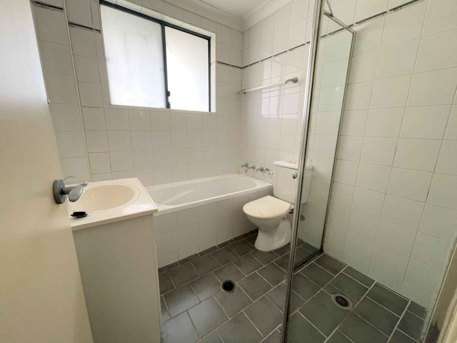 3/98 O'Connell Street North Parramatta