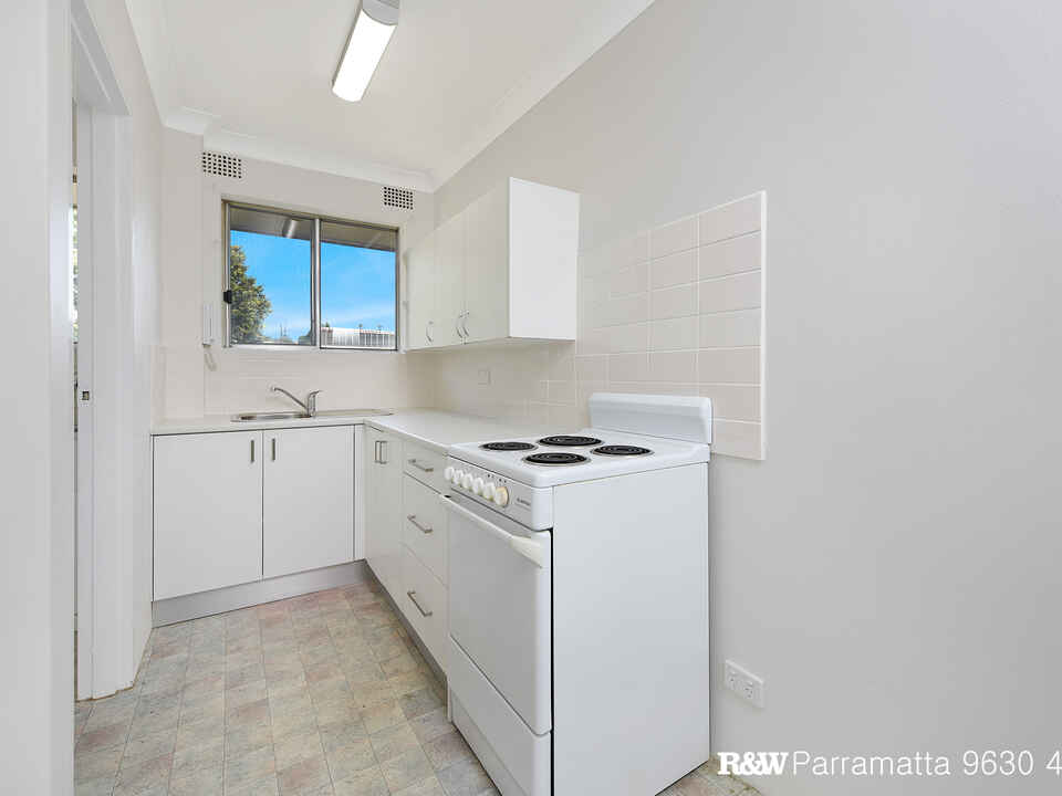 10/3 Dunlop Street North Parramatta