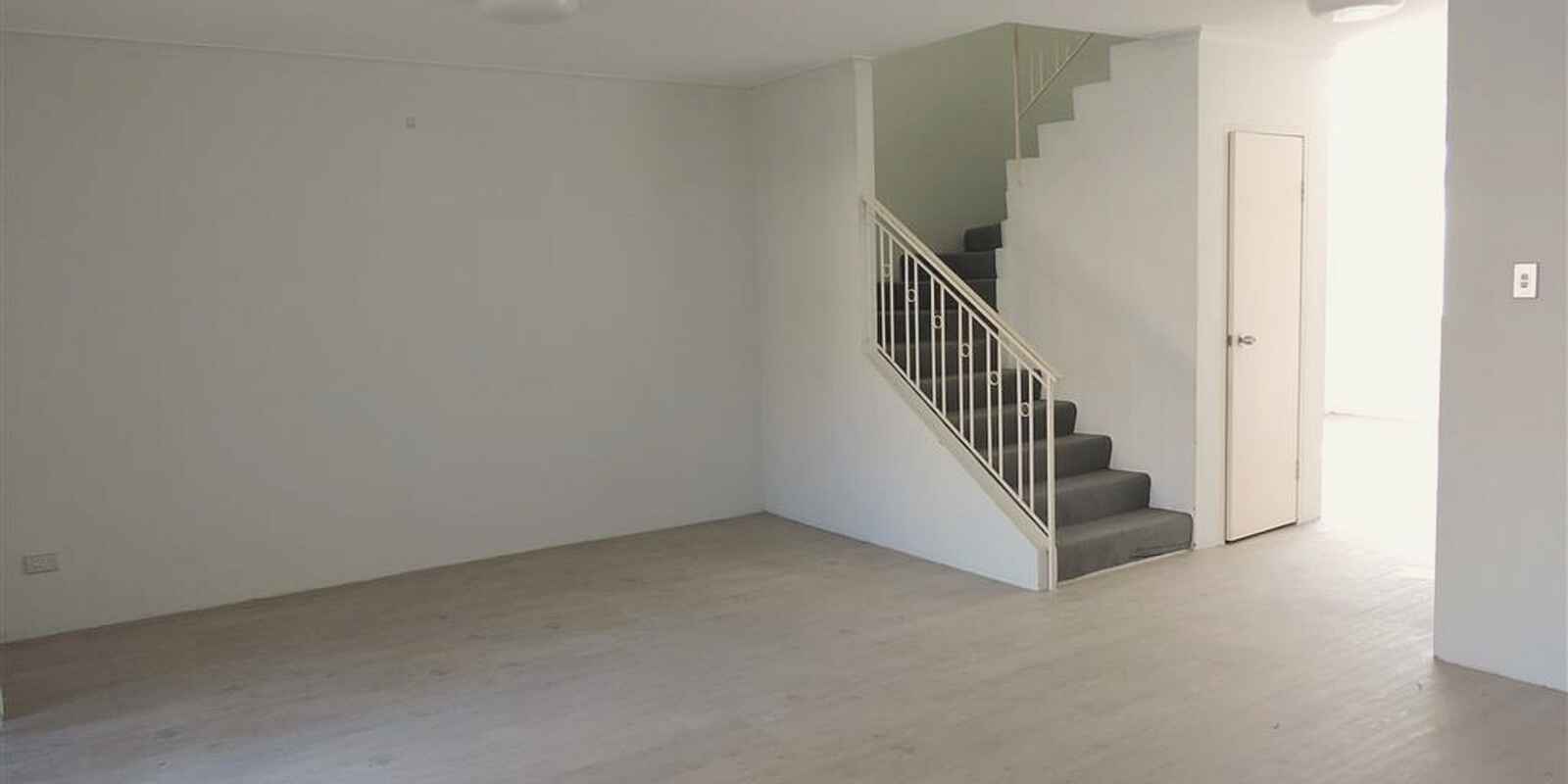 116/129B Park Road Dundas 116/129B Park Road Dundas