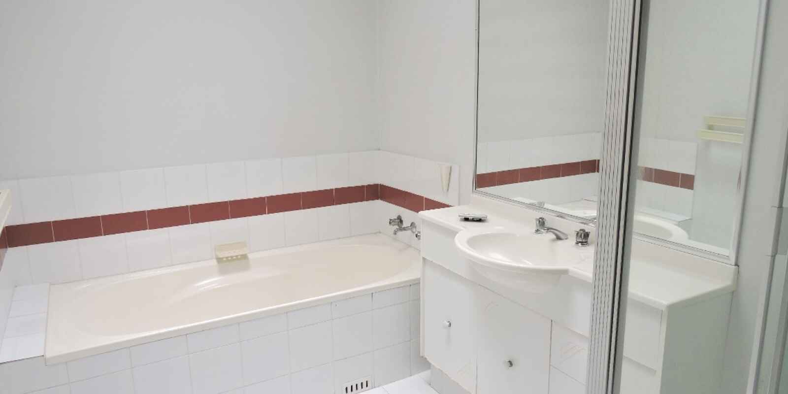 116/129B Park Road Dundas 116/129B Park Road Dundas