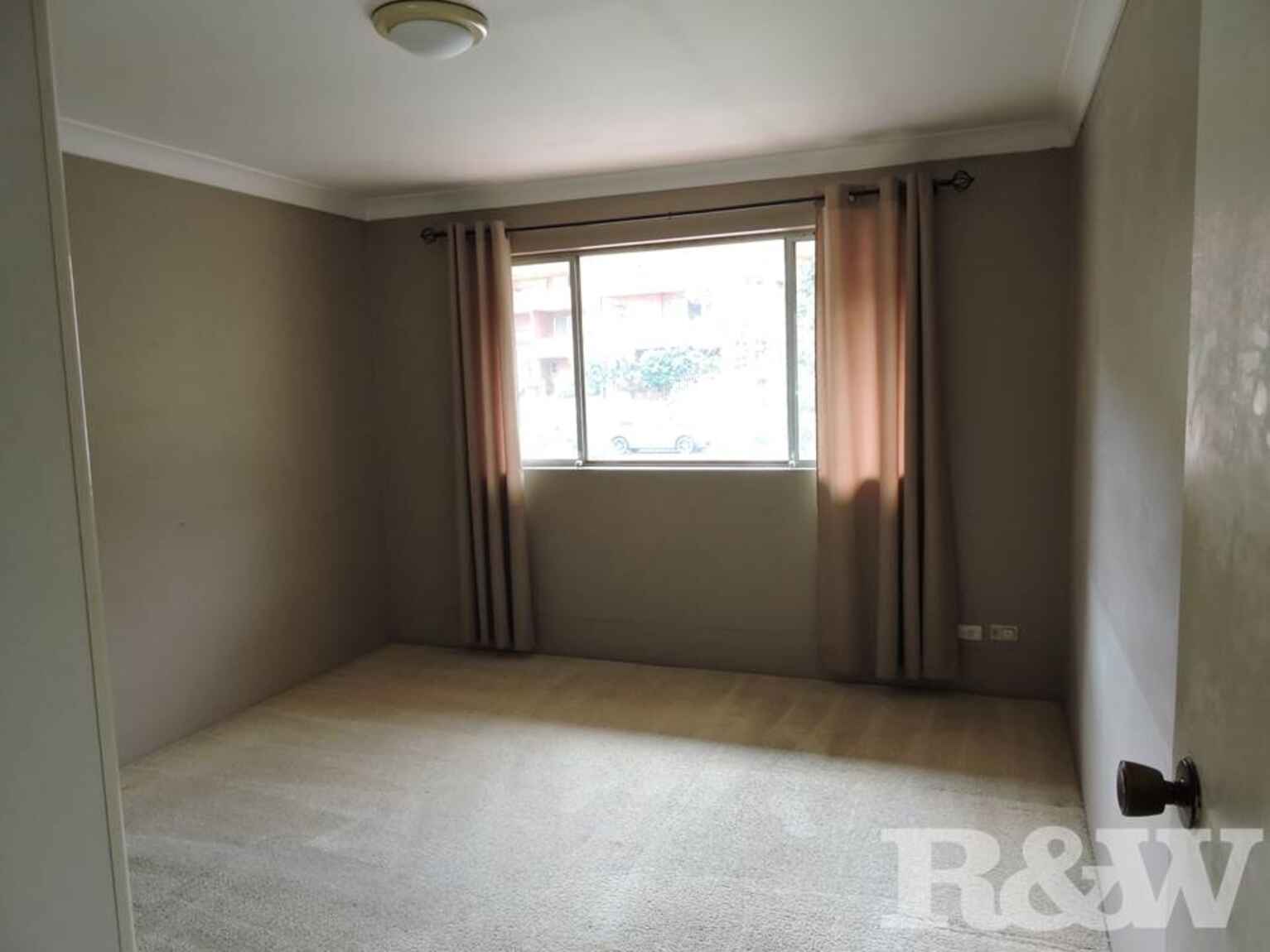 16/19 King Street Parramatta