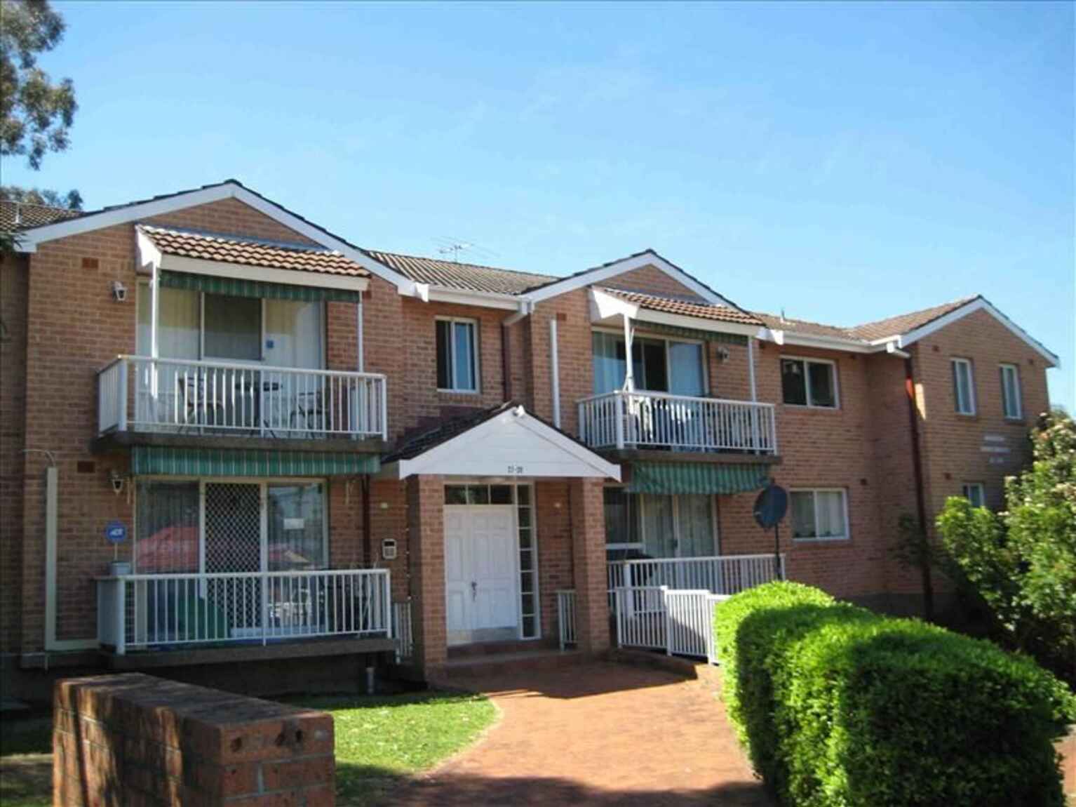 8/27-29 Windsor Rd Merrylands