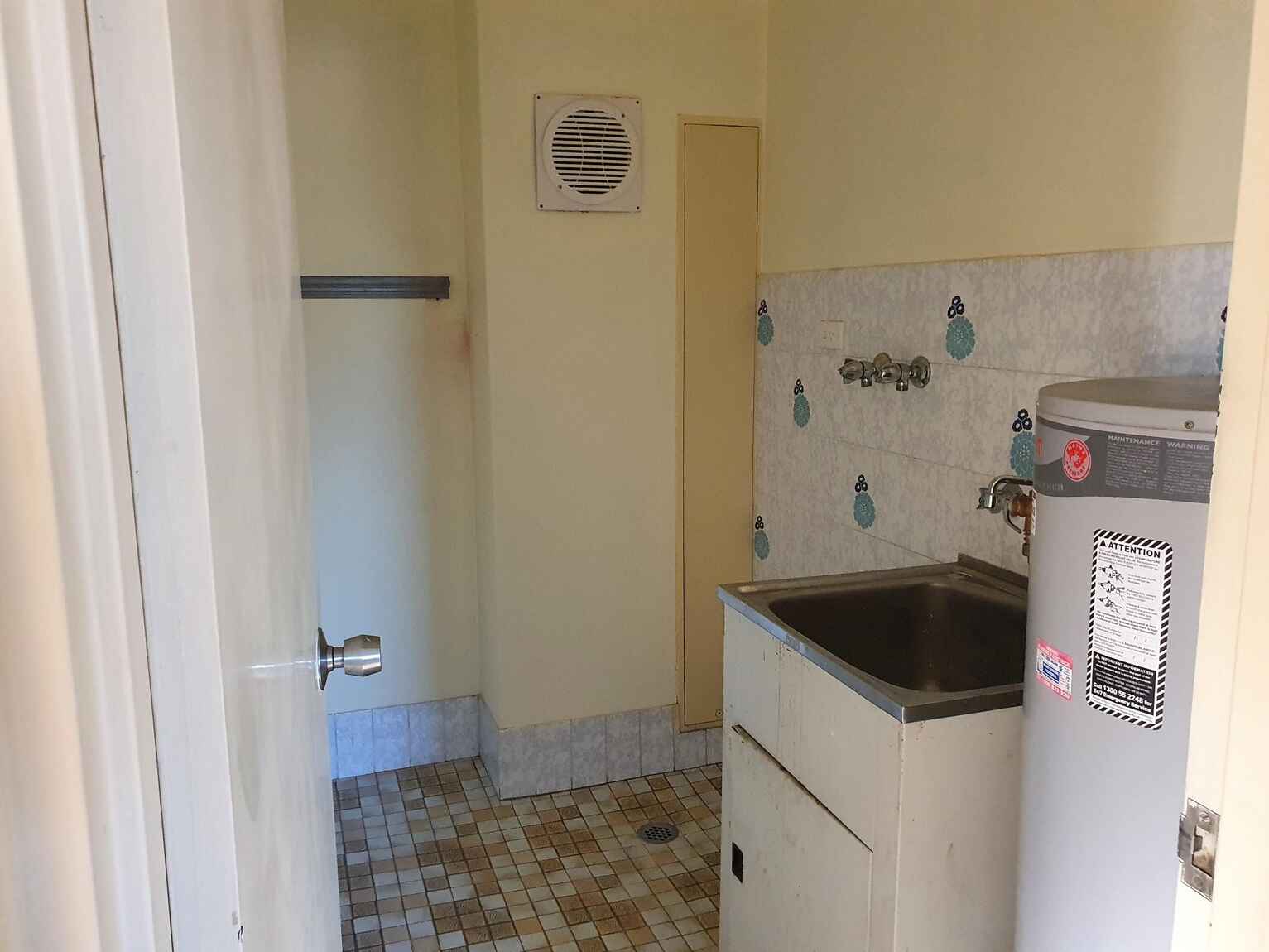 8/27-29 Windsor Rd Merrylands