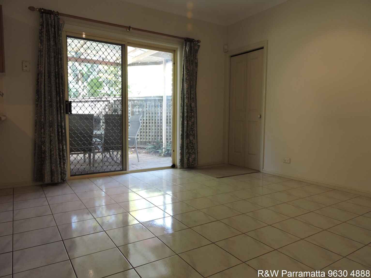 1 Whiteman Avenue Bella Vista