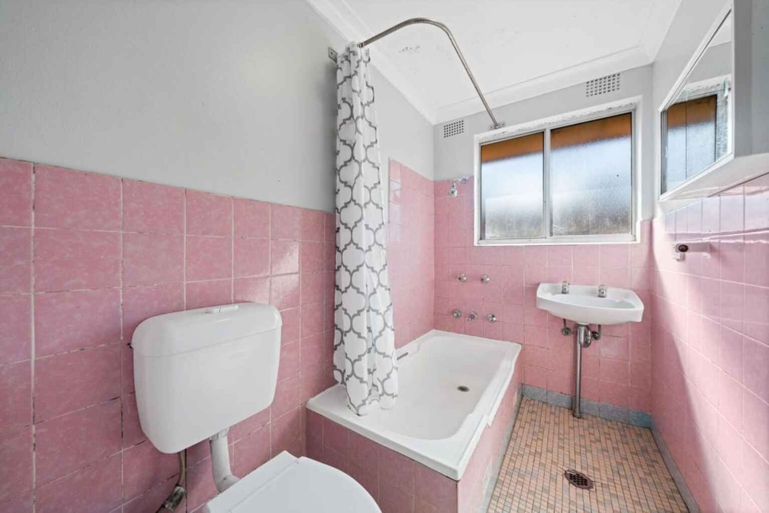 9/15 Station Street West Harris Park