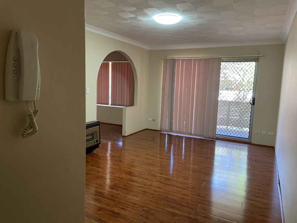 7/11A Betts Street Parramatta