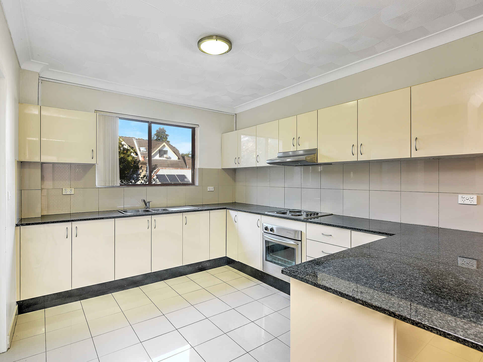 2/88 O'Connell Street North Parramatta