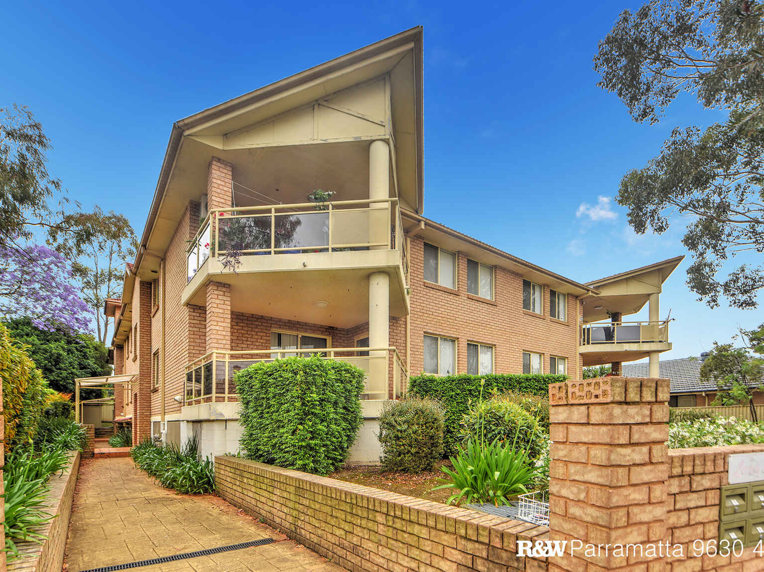 6/109 Military Road Guildford