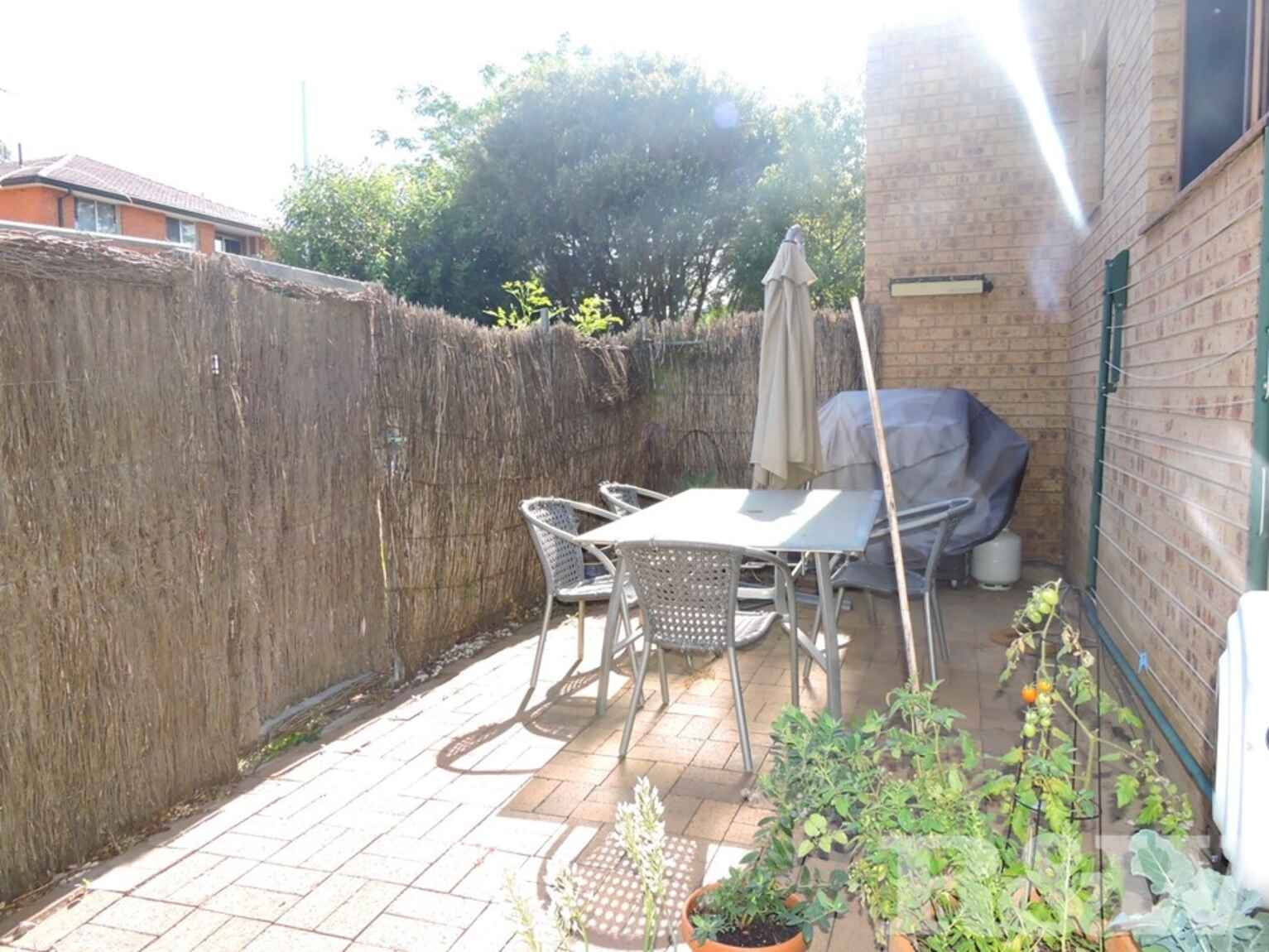 2/75 Weston Street Harris Park