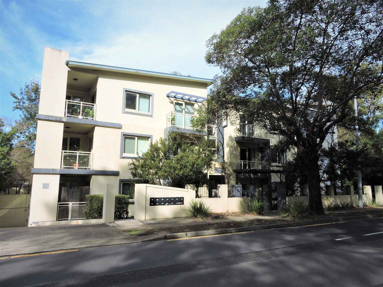 2/16 Pennant Hills Road North Parramatta