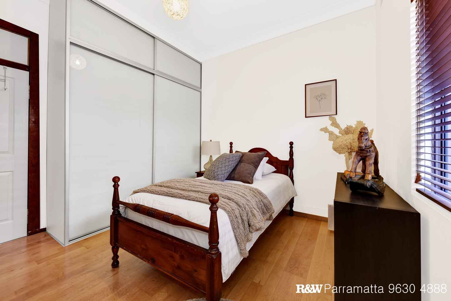 21 Hammond Avenue Croydon