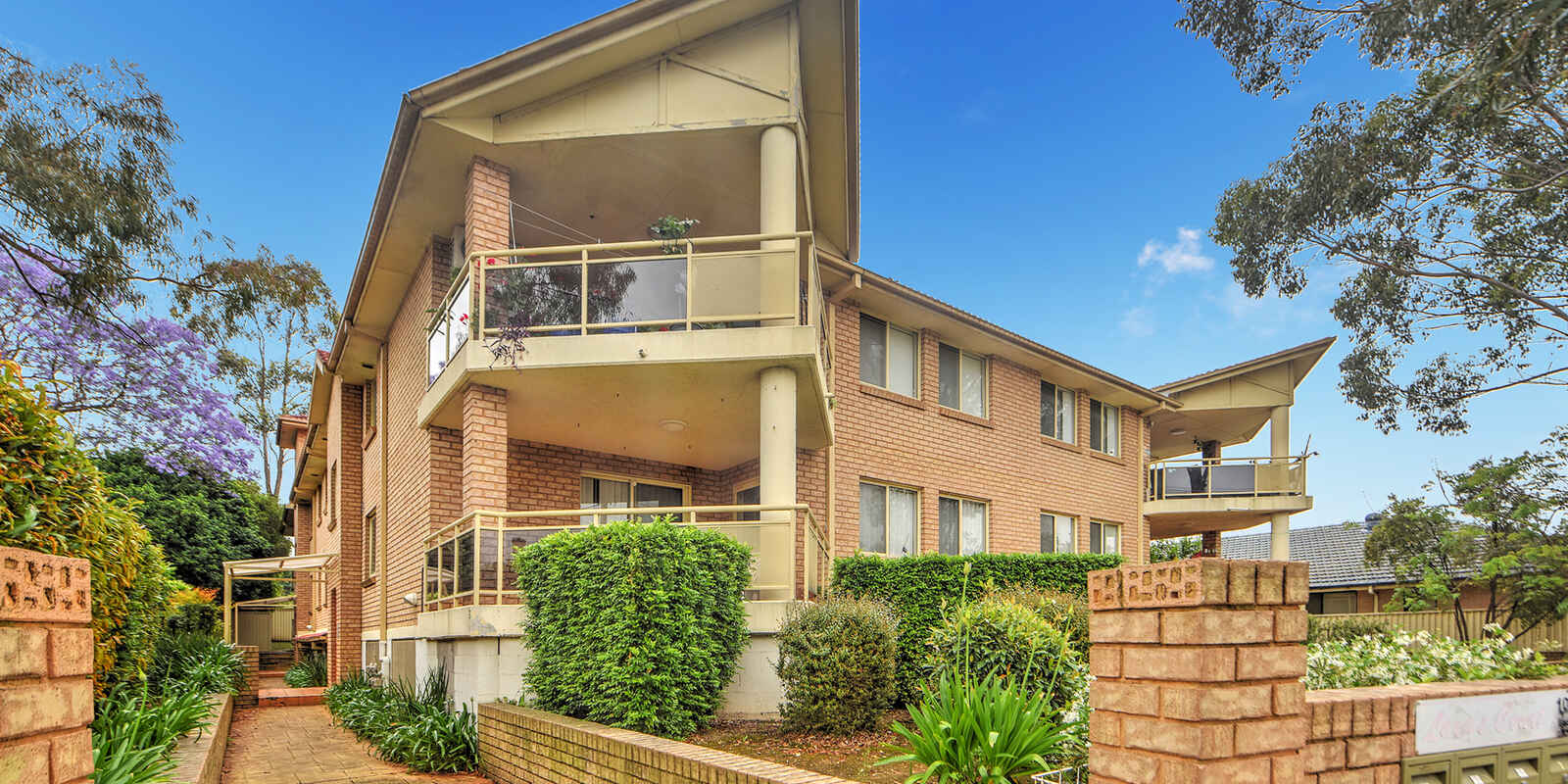 8/109 Military Road Guildford
