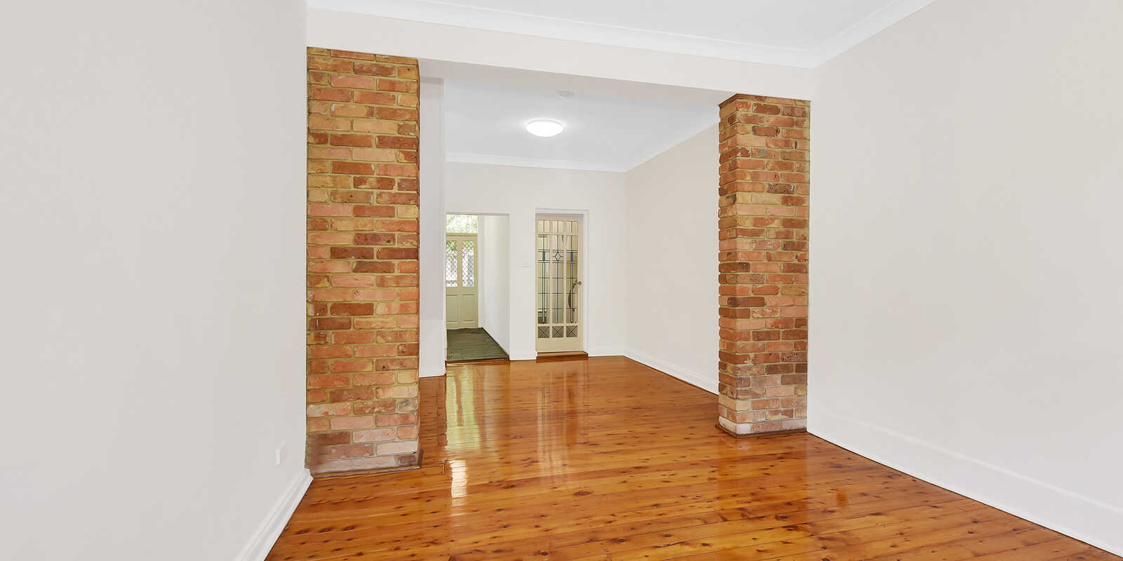 16 Munni Street Newtown
