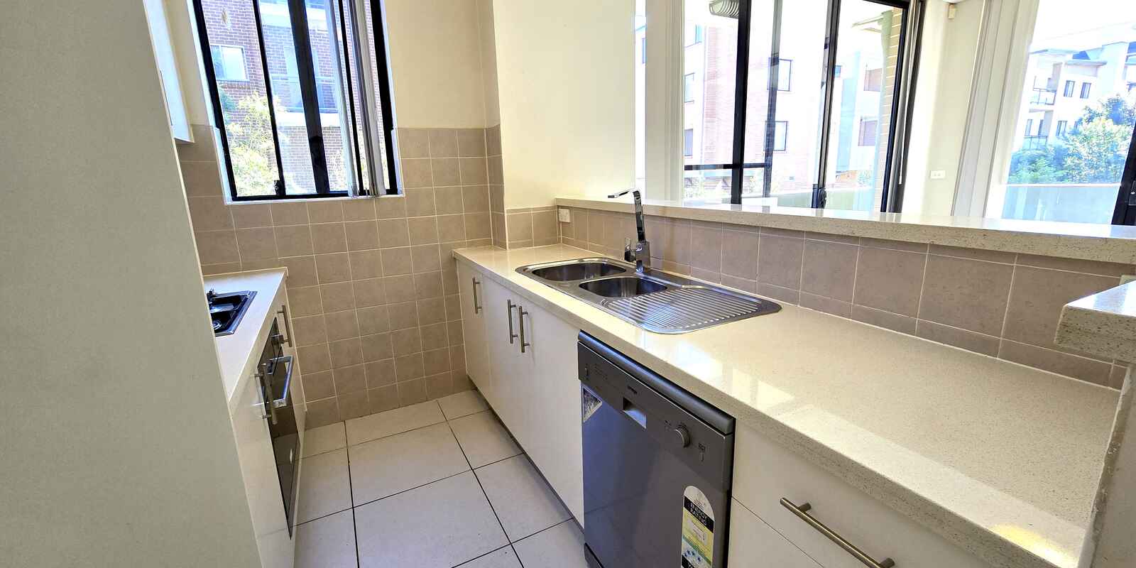 28/5-11 Howard Avenue Northmead 28/5-11 Howard Avenue Northmead