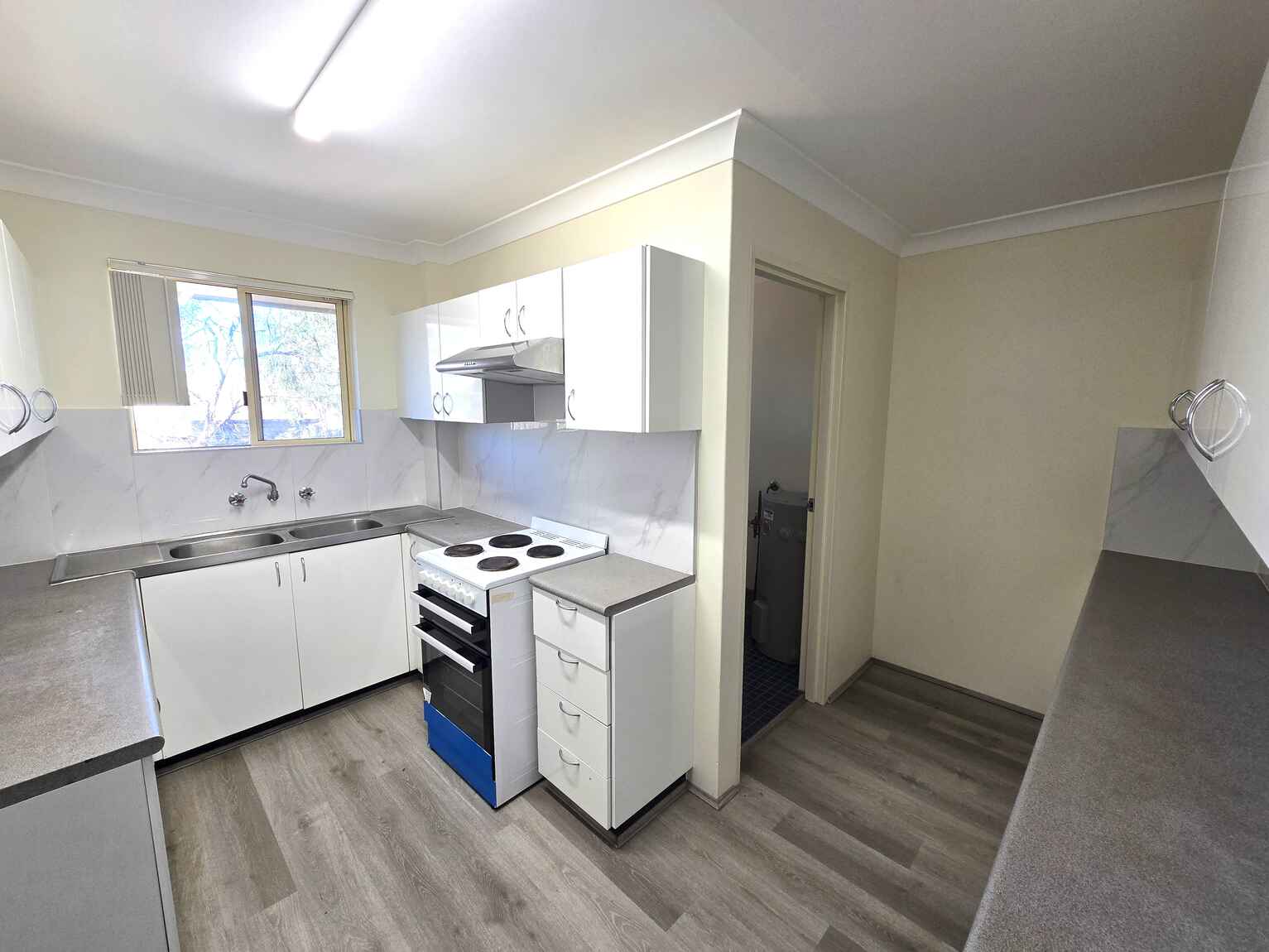 10/8-10 Queens Road Westmead