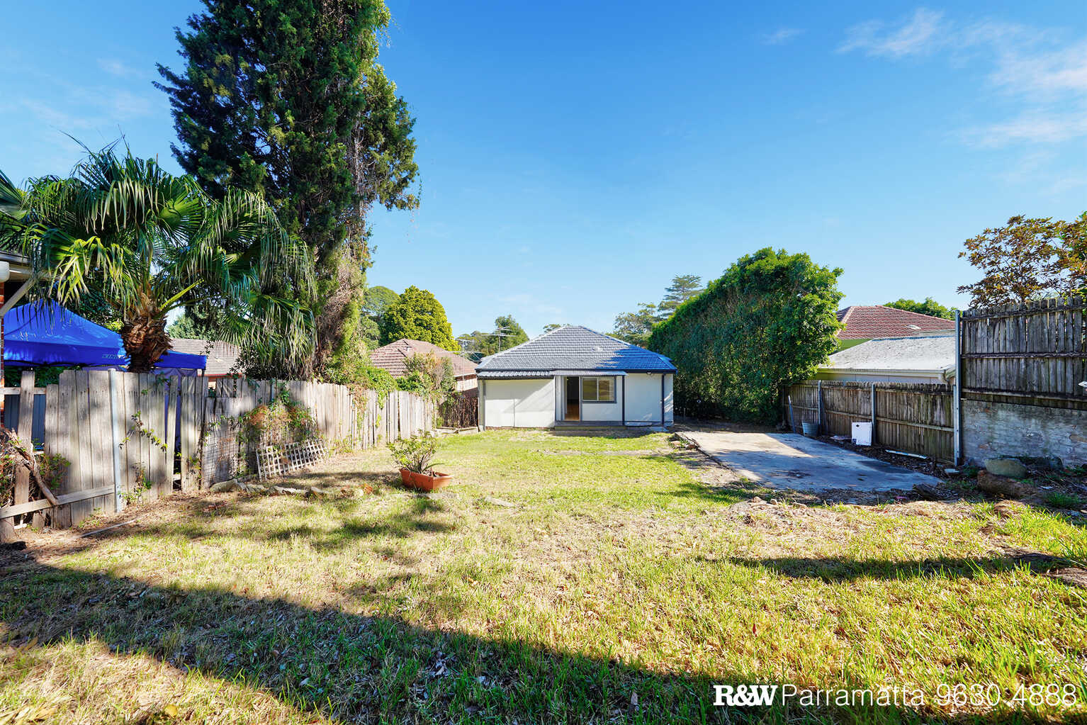 68 Rippon Avenue Dundas