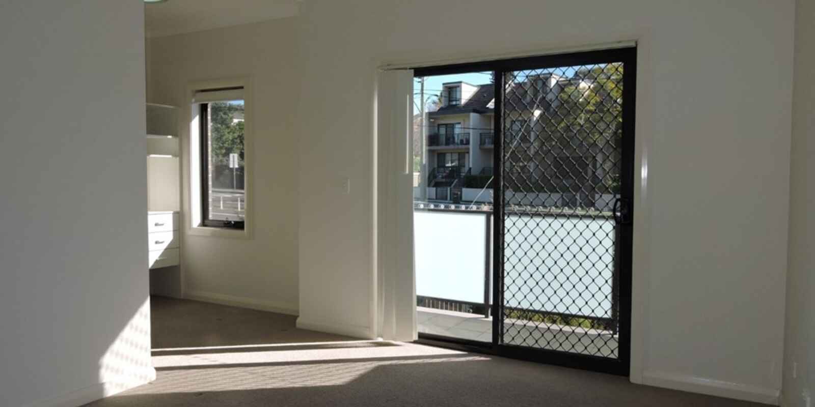 4/175 Kissing Point Road Dundas