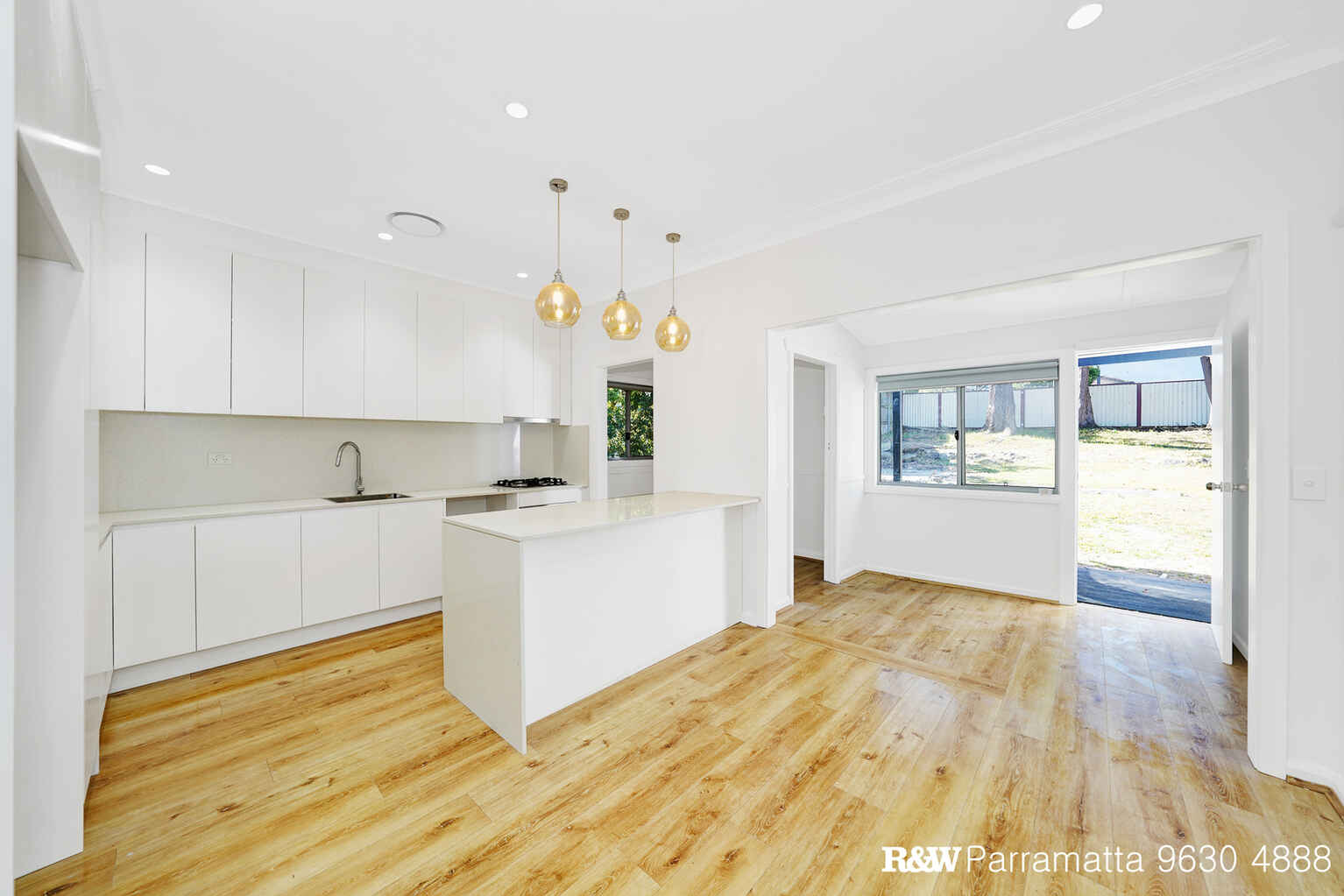 68 Rippon Avenue Dundas