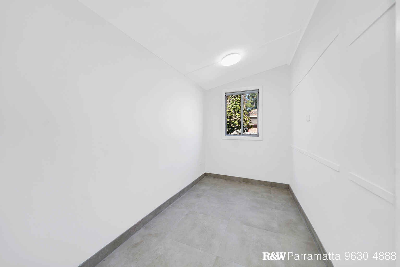 68 Rippon Avenue Dundas